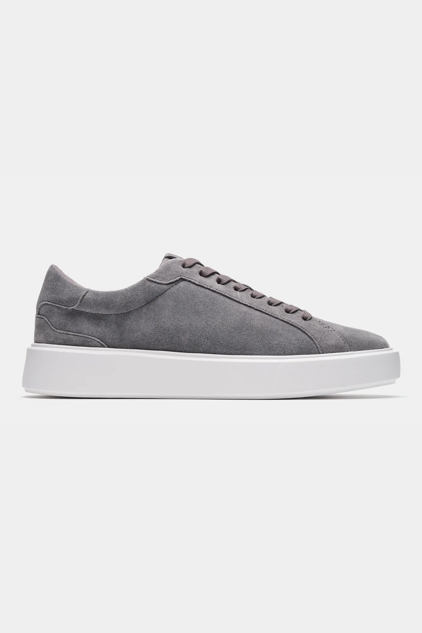 Herensneakers | Grijs Suède | Minimalistische Luxe met Witte Zool