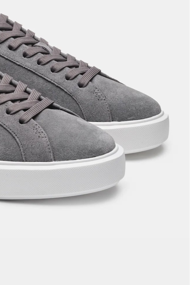 Herensneakers | Grijs Suède | Minimalistische Luxe met Witte Zool