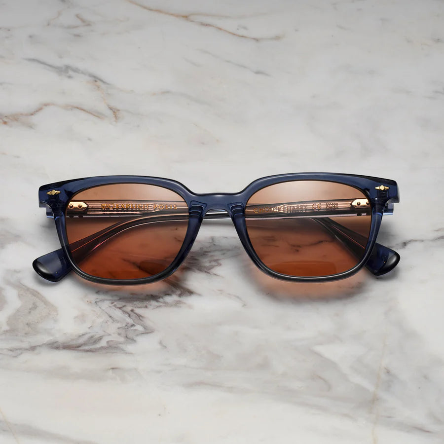 Midnight Verse | Donkerblauwe zonnebril met warme glazen