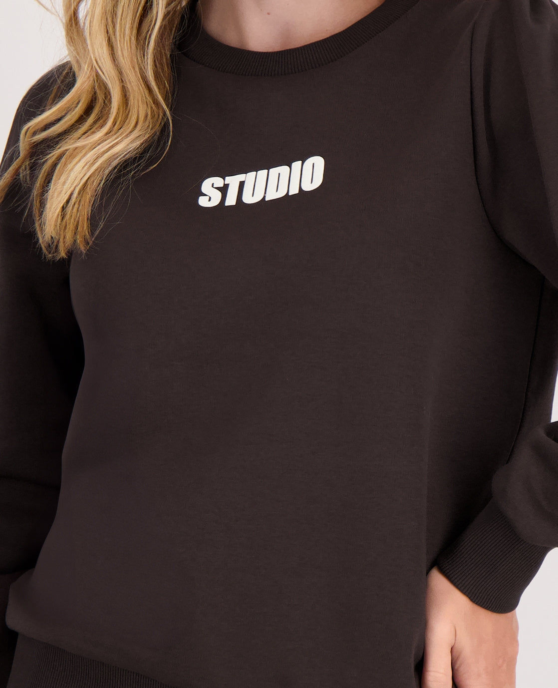 Sweater | Koffiekleur | Studio