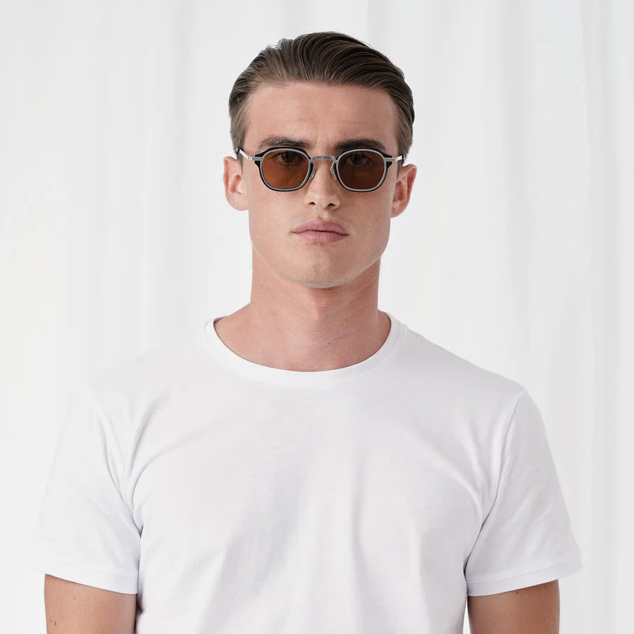 Triton Bronze | Zonnebril met zwart-zilver frame en warme bronzen glazen