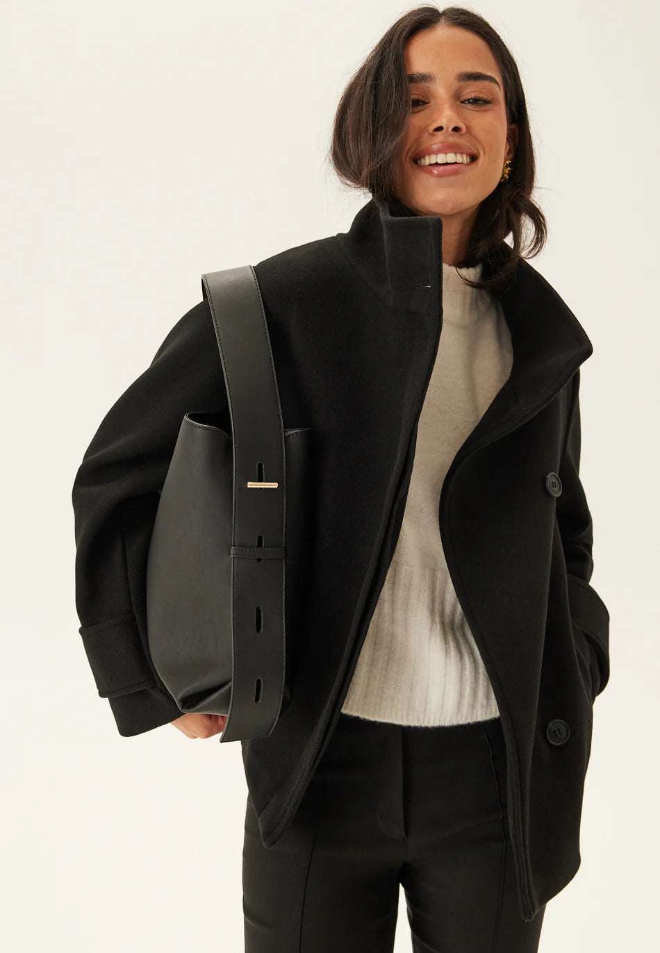 Dames Jas | Zwarte Wolmix | Hoge Kraag met Knopen | Elegante Winterjas