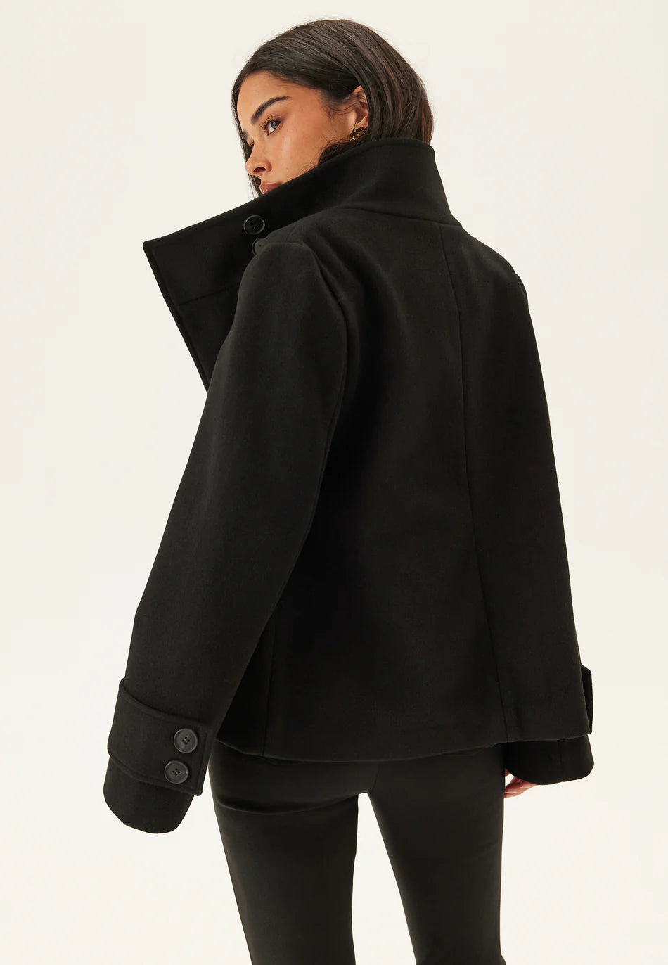 Dames Jas | Zwarte Wolmix | Hoge Kraag met Knopen | Elegante Winterjas