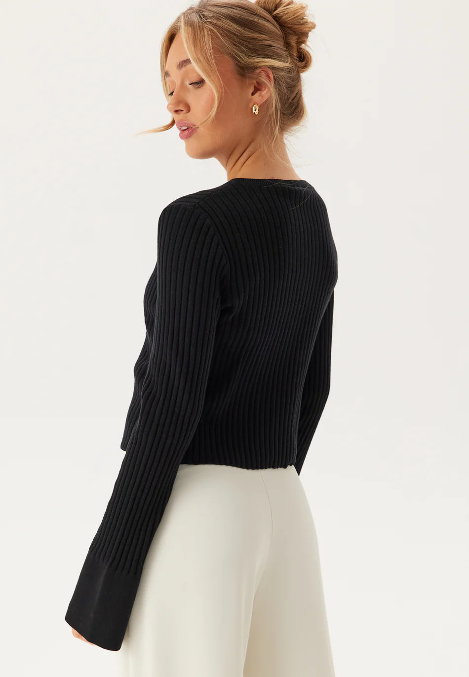 Gebreide Cardigan Dames | Zwarte Ribstof Met Striksluiting | Lange Mouwen