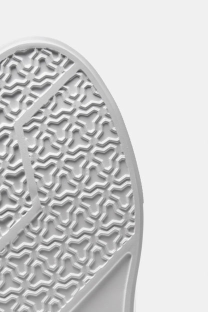 Herensneakers | Grijs Suède | Minimalistische Luxe met Witte Zool
