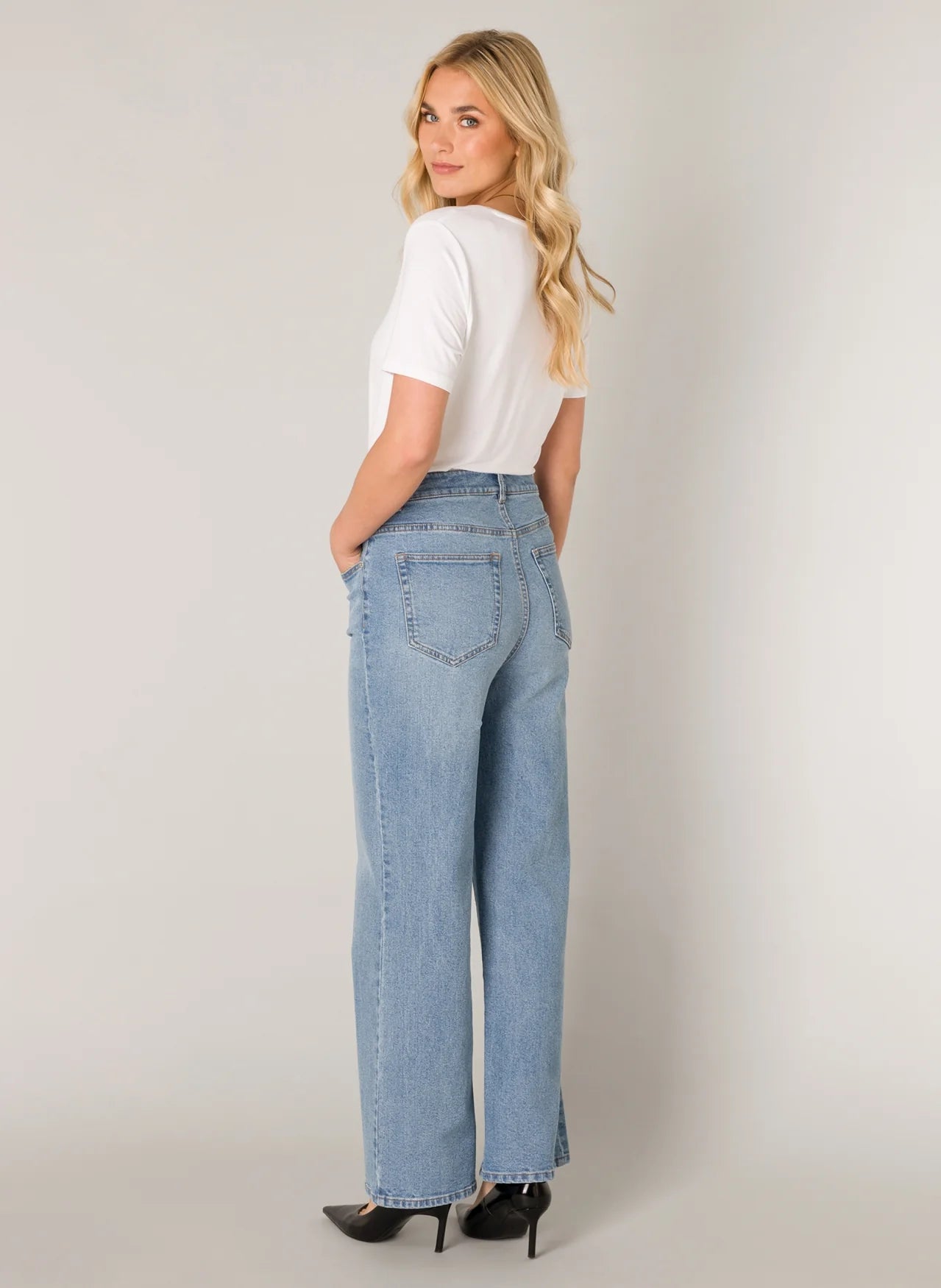 Dames Spijkerbroek Lichtblauw | Hoge Taille | Flared Fit | 5-Pocket Design