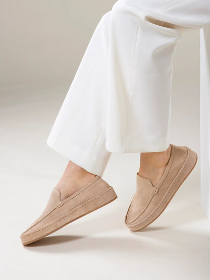 Dames Loafers | Lichtbeige Suède | Luxe Slip-On Schoenen