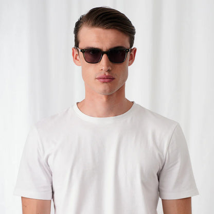 Olive Phantom | Donkergroene zonnebril met donkere glazen