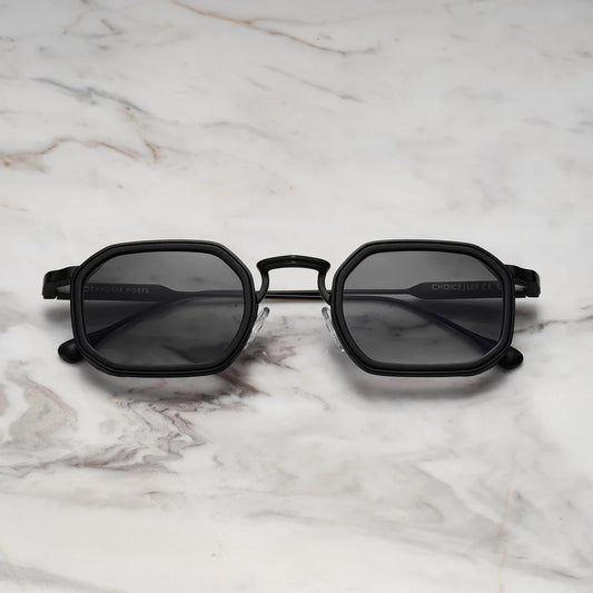 Lex Phantom | Zwarte geometrische zonnebril | Smoke glazen | Stoere look