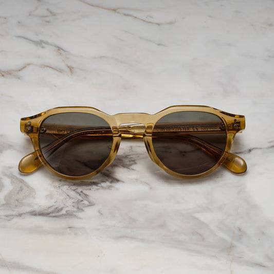 Desert Vibe | Zonnebril met amber montuur en diepe lenzen