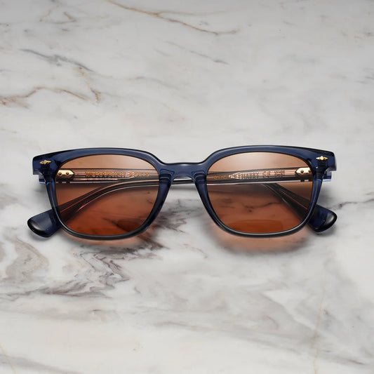 Midnight Verse | Donkerblauwe zonnebril met warme glazen