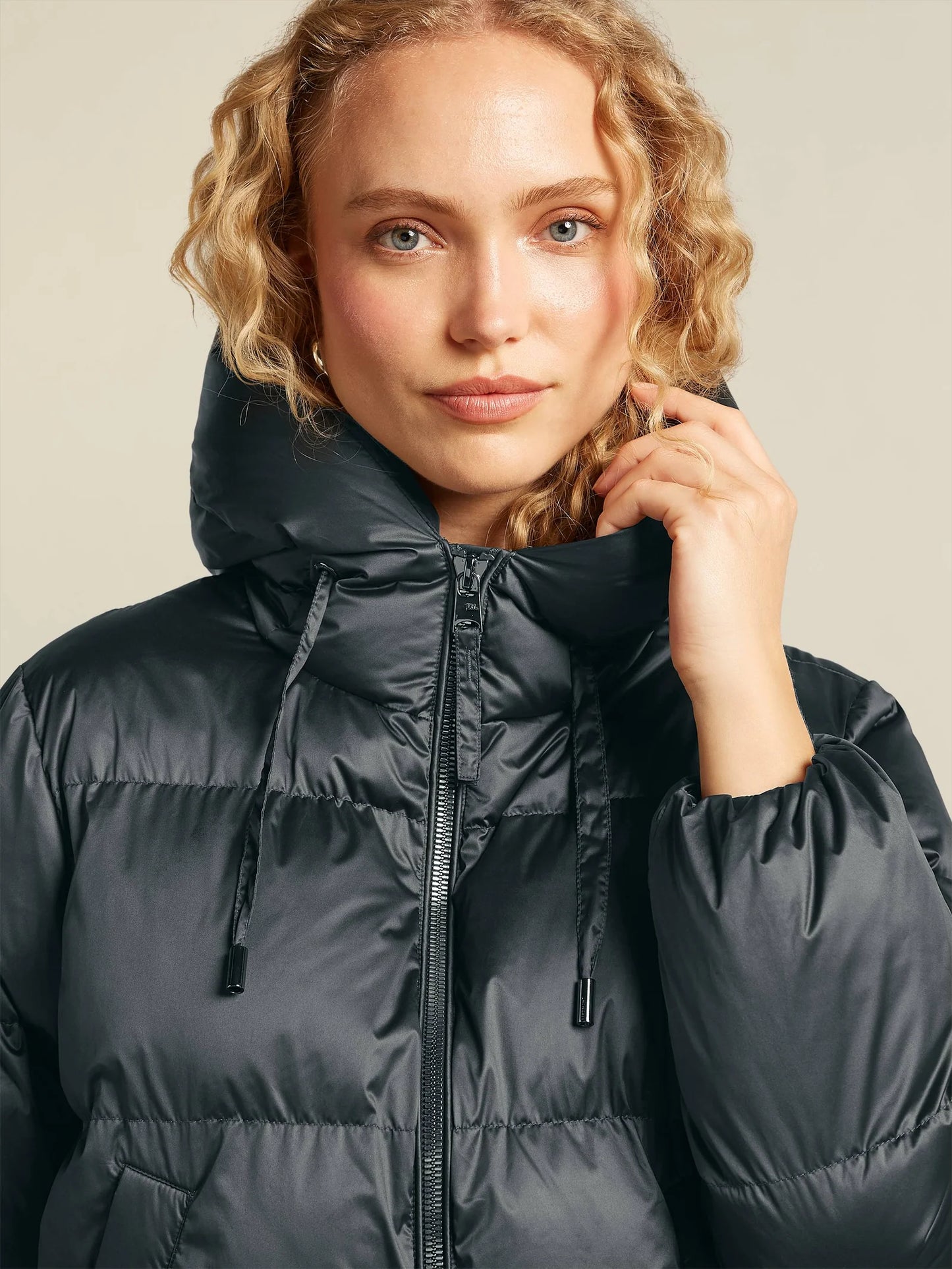 Dames Pufferjas Zwart | Gewatteerd | Capuchon | Rits