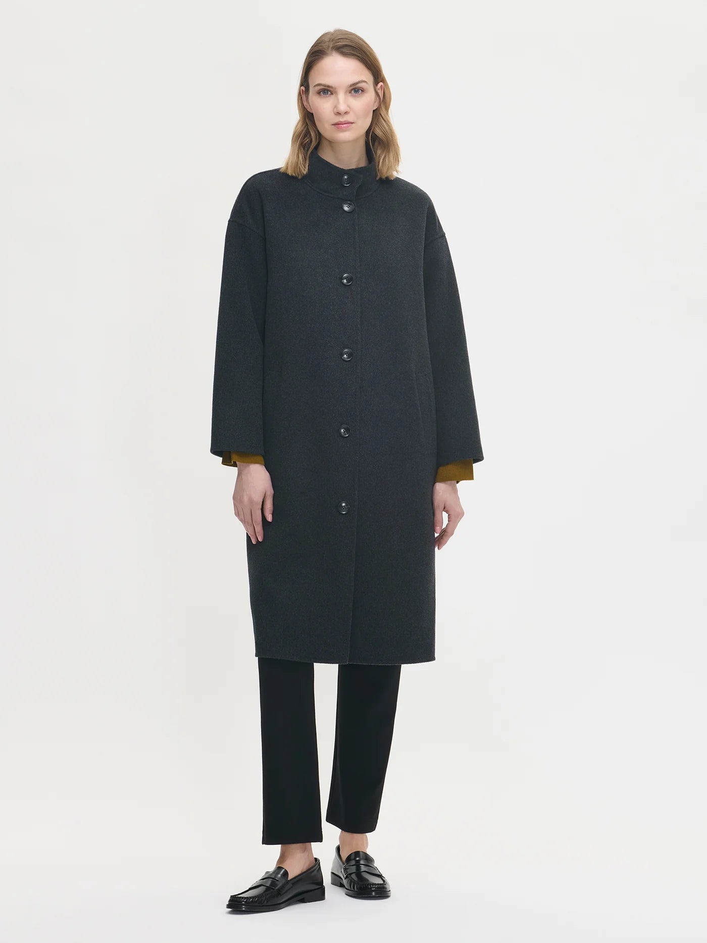 Dames Mantel Zwart | Hoge Kraag | Enkelrij Knopen | Winterjas