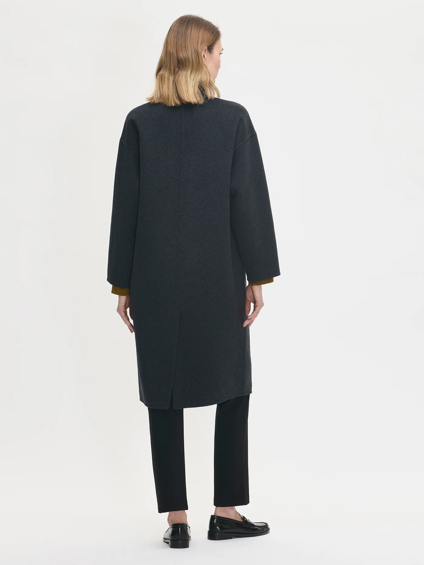 Dames Mantel Zwart | Hoge Kraag | Enkelrij Knopen | Winterjas