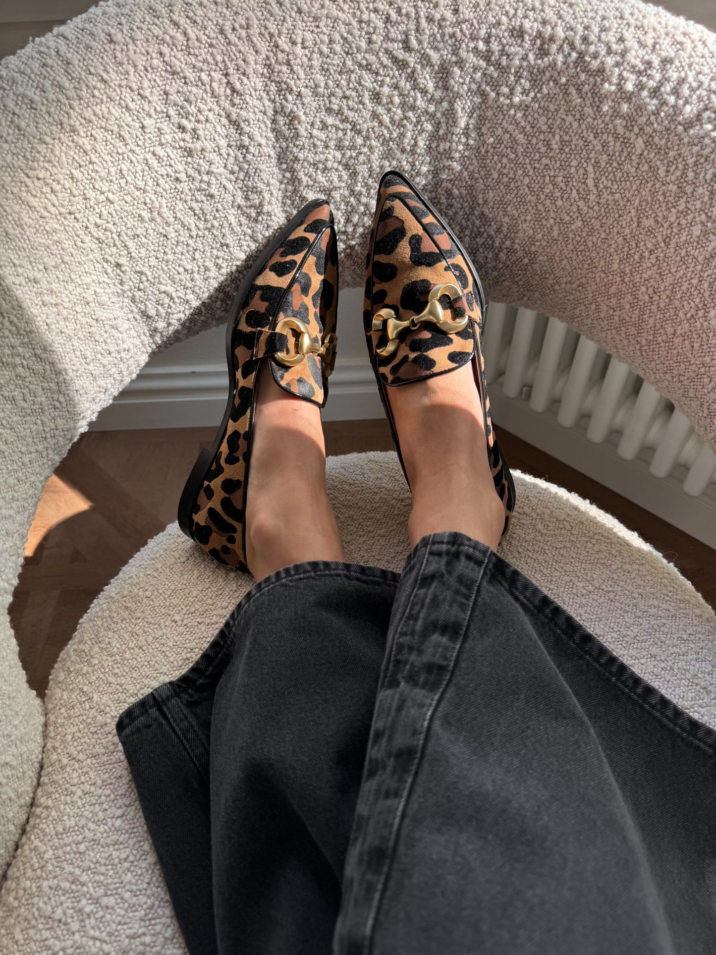Dames Loafers | Donkere Luipaardprint | Instappers met Goudkleurige Ketting