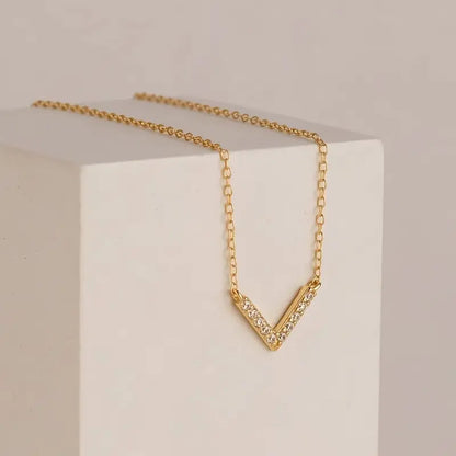 Vero | Dames v-vorm ketting | Goud