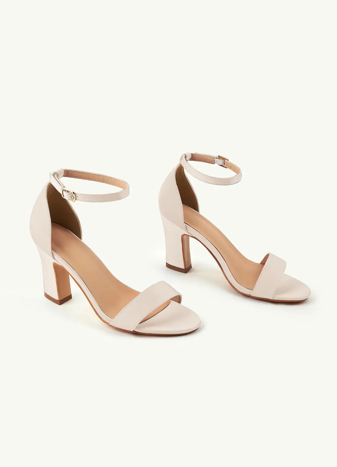 Dames Sandaal Licht Beige | Blokhak | Enkelbandje | Suède-look