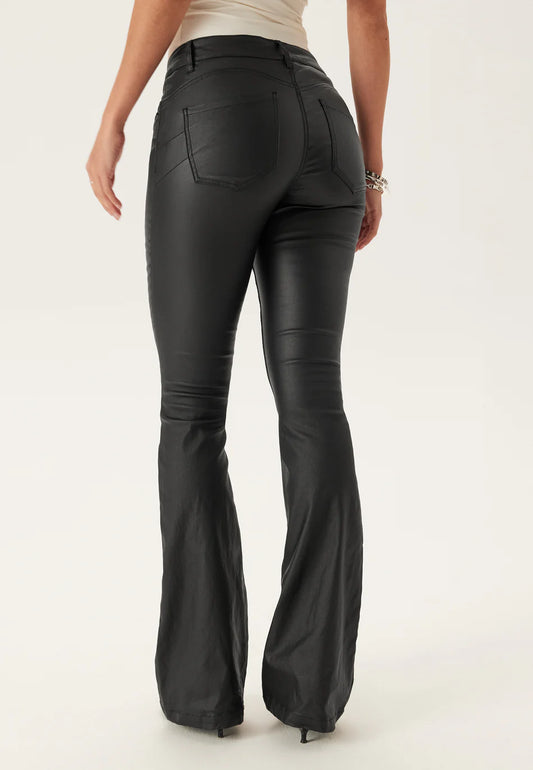 Dames Broek | Zwarte Coated Flared Jeans | Slim Fit