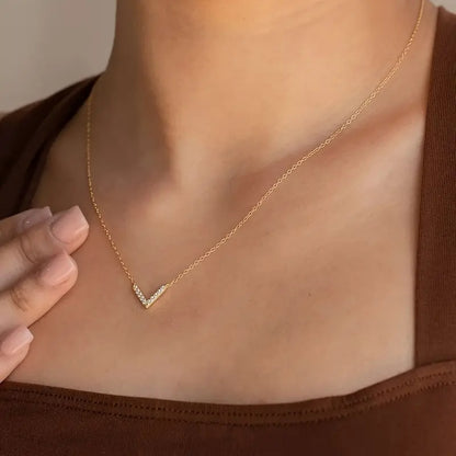 Vero | Dames v-vorm ketting | Goud