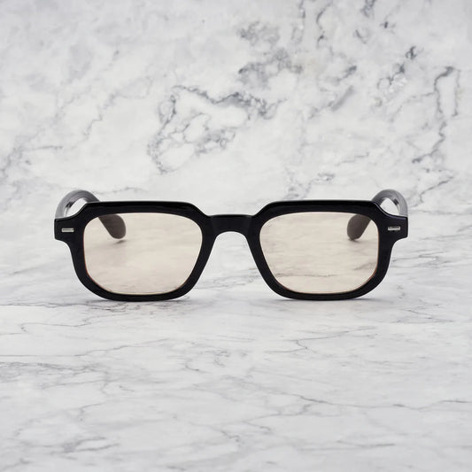 Dust | Zwarte zonnebril met beige glazen