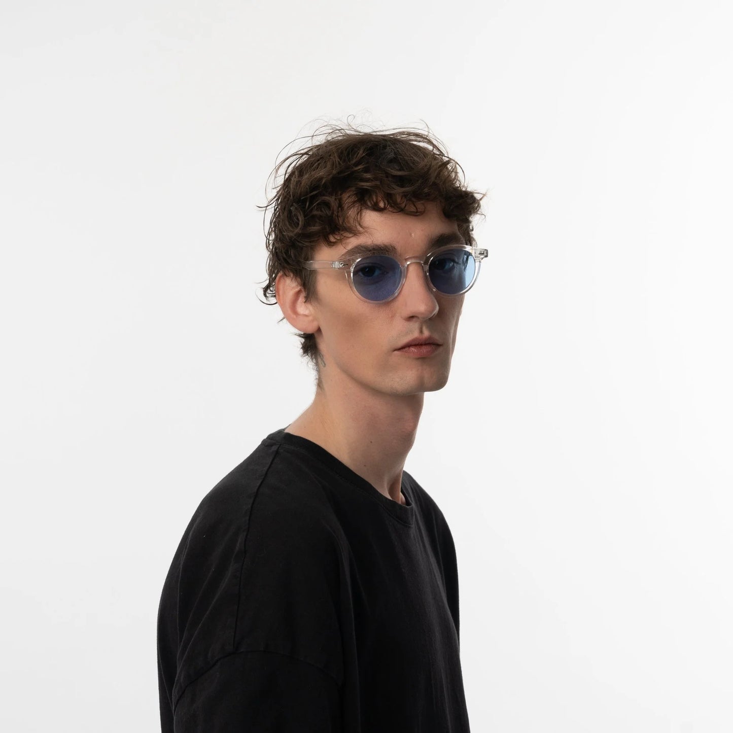 Ocean | Zonnebril met blauwe glazen | Transparant blauw montuur