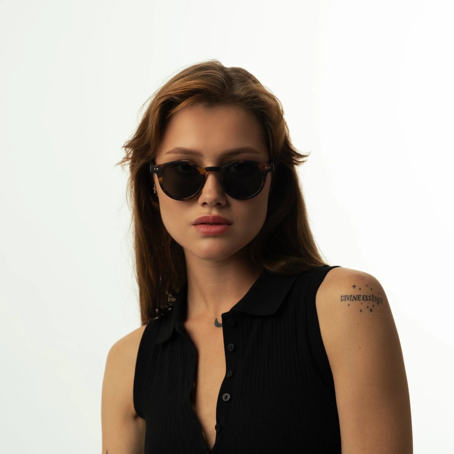 Leopard | Zonnebril met donkergroene glazen | Tortoise montuur